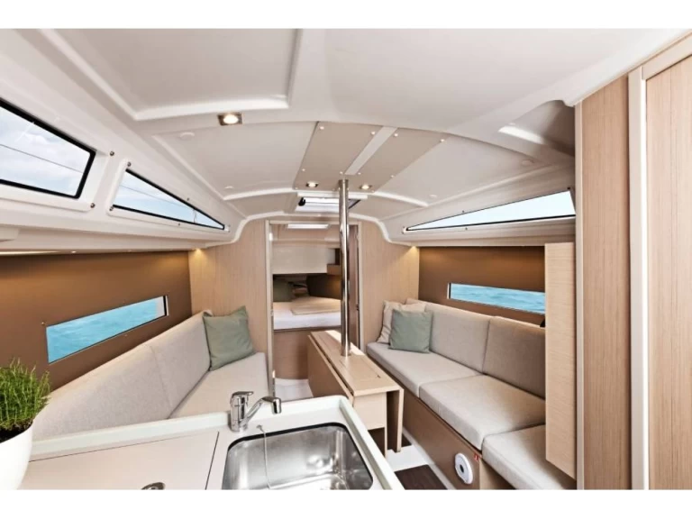 Hire a Bénéteau Oceanis 30.1 Saint-Quay-Portrieux