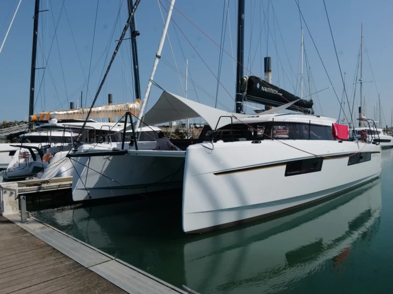 Hire a Nautitech Nautitech 44 Open[G] Palma de Mallorca