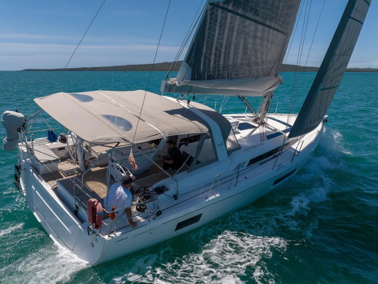 Bénéteau Oceanis 51.1 charter bareboat or skippered in  Nikiána