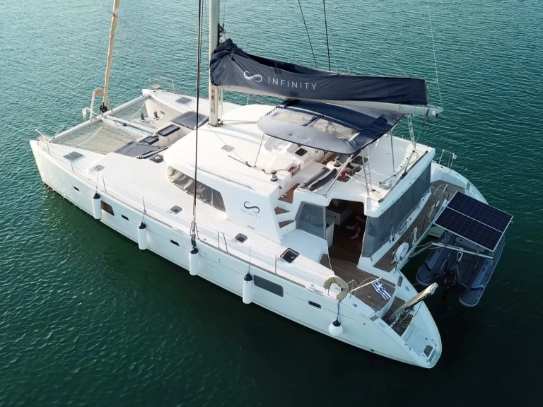 Catamaran to hire Pálairos at the best price