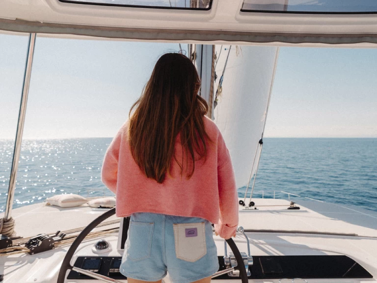 Catamaran hire in Naples - Lagoon Lagoon 46 Iconic