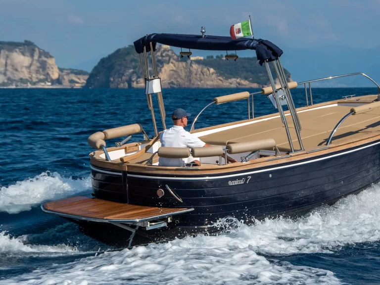 Mimi 7 CLASSIC charter bareboat or skippered in  La Spezia