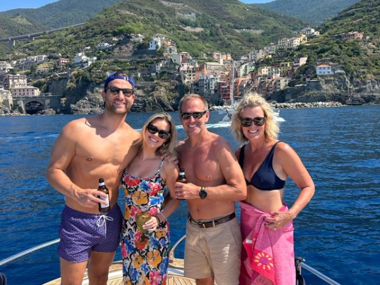 Yacht hire La Spezia cheap 7 CLASSIC