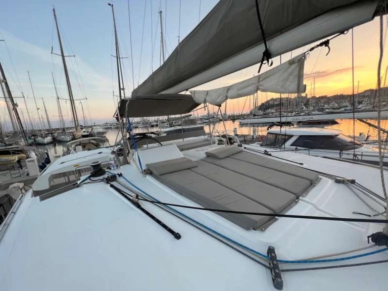 Catamaran to hire Naples at the best price