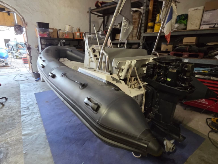 Hire RIB Sacs with a boat licence