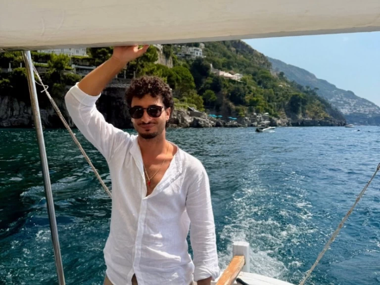 Yacht hire Amalfi Coast cheap Gozzo sorrentino