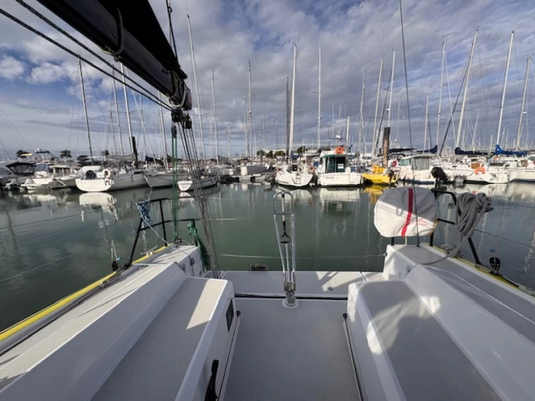 Yacht charter La Rochelle - RM RM 890 on SamBoat