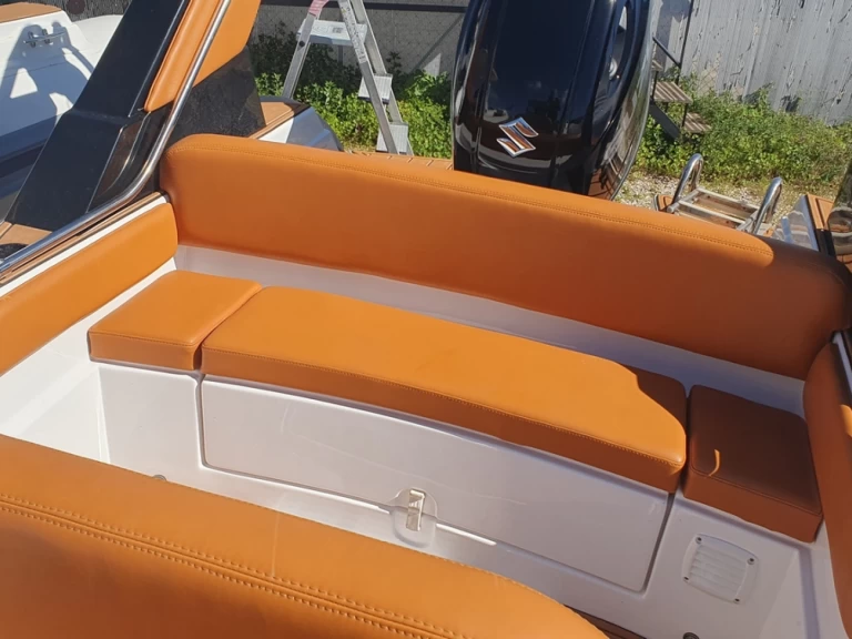 Hire a Tiger Tiger TL 650 Bormes-les-Mimosas