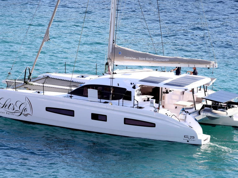 Yacht hire Marigot cheap OUTRE MER 52