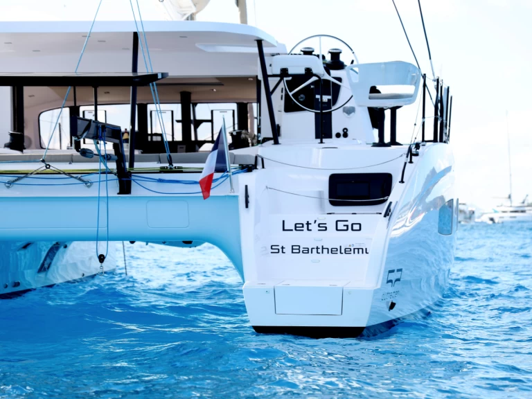 Hire Catamaran Outremer with a boat licence