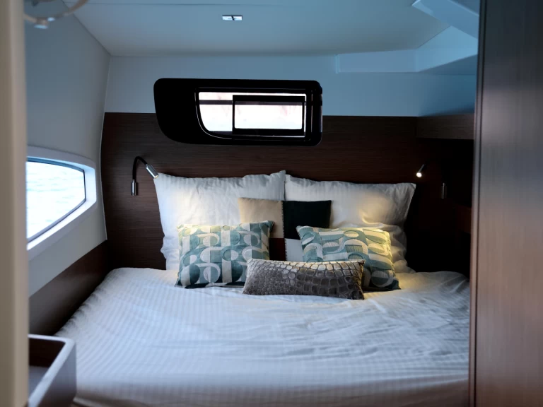 Catamaran hire in Marigot - Outremer OUTRE MER 52