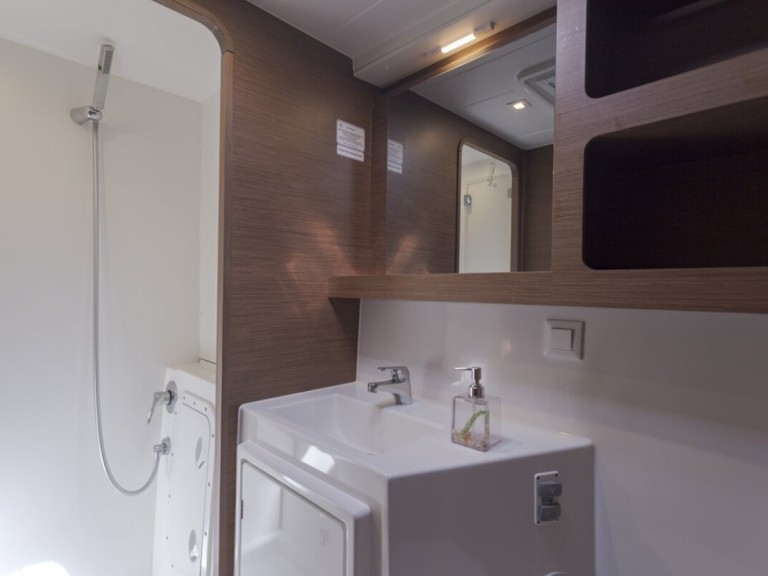 Catamaran hire in Trogir - Lagoon Lagoon 42