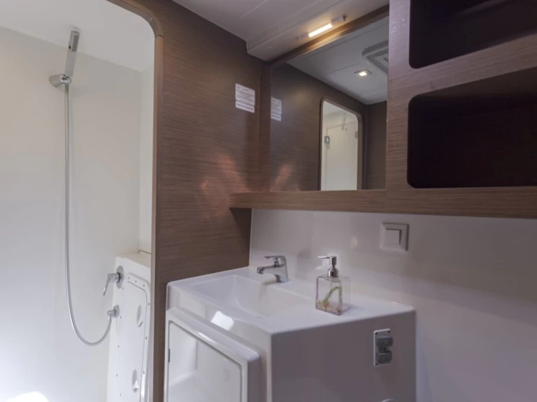 Catamaran hire in Trogir - Lagoon Lagoon 42