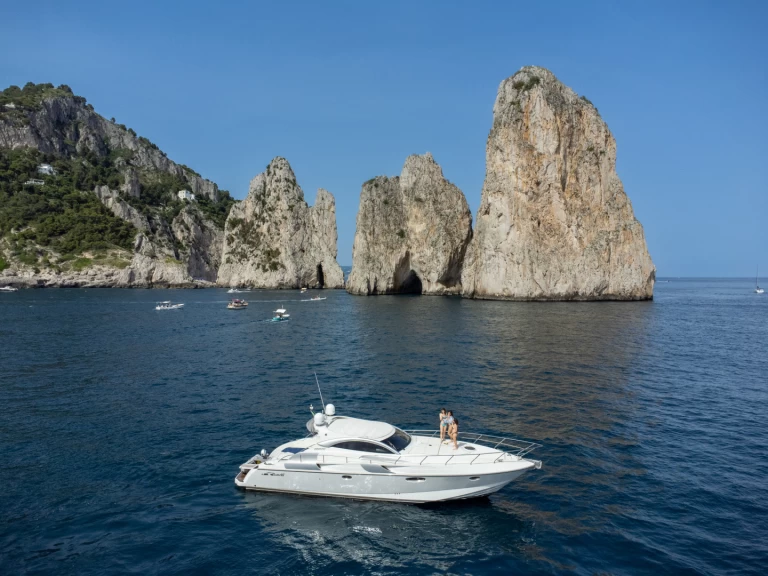 Yacht charter Salerno - Rizzardi INCREDIBLE 45 on SamBoat