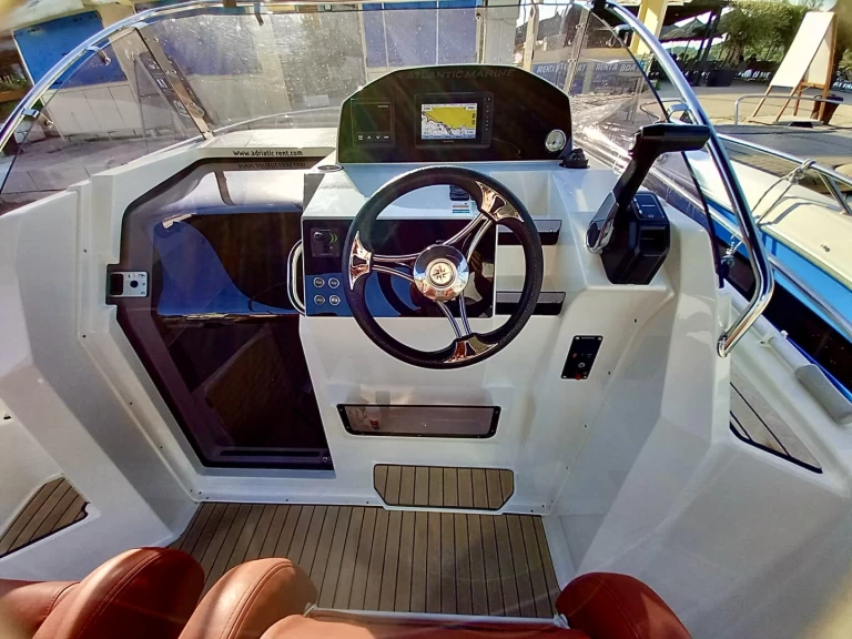 Yacht hire Tribunj cheap 730 Sun Cruiser