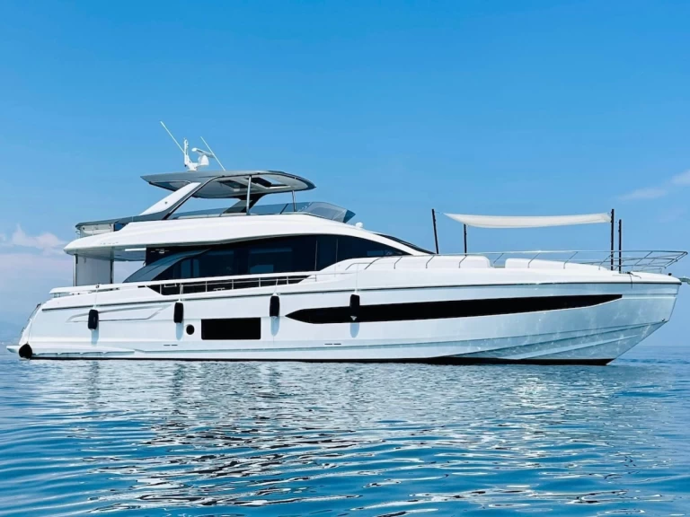 Azimut 78 Fly charter bareboat or skippered in  Miami