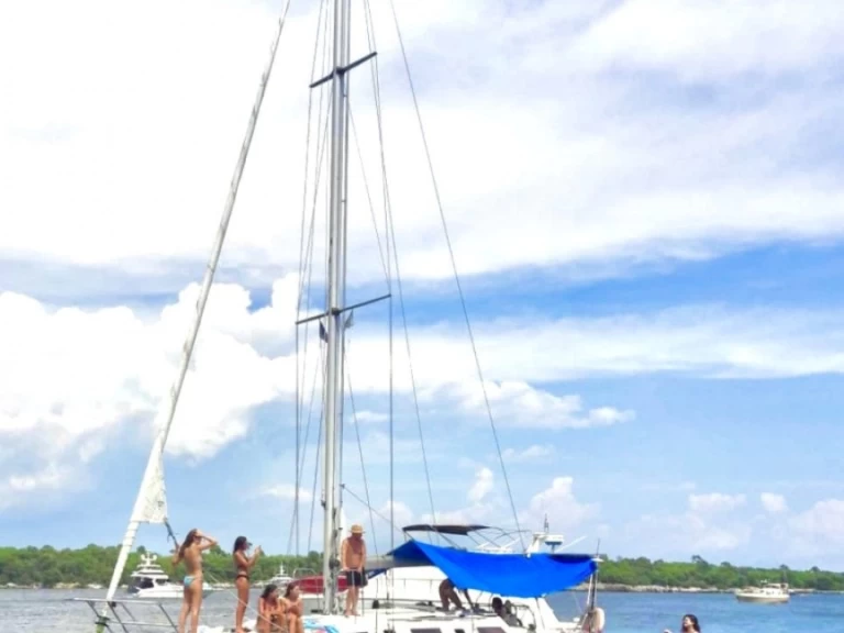 Hire a Jeanneau Sun Charm 39 Antibes