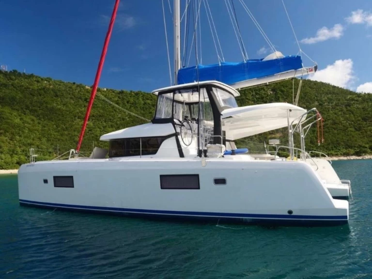 Hire Catamaran with or without skipper Lagoon Nikiána