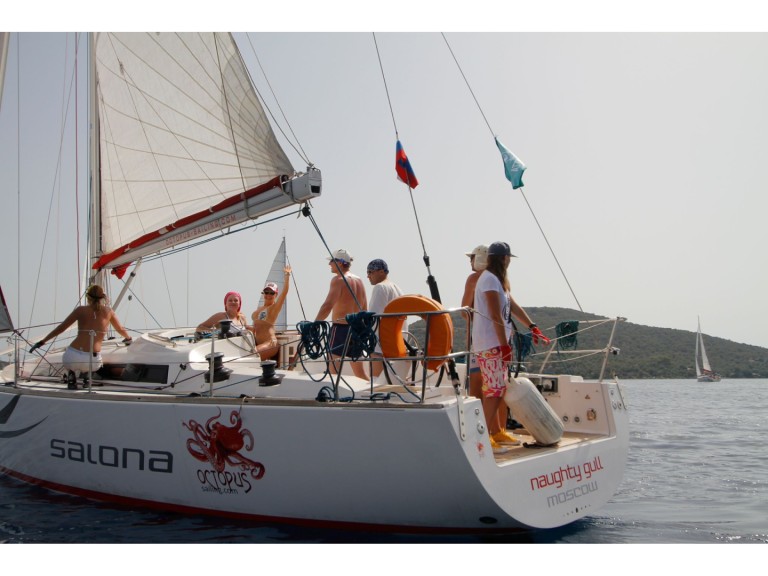 Hire Sailboat Salona with a boat licence