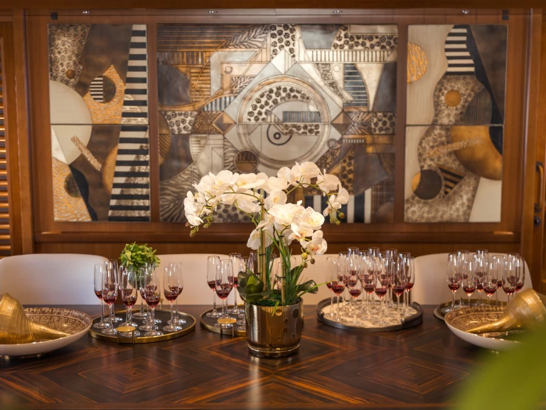 Hire Luxury Yacht Sunseeker with a boat licence