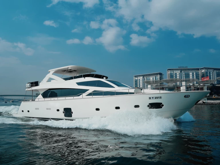 Sunseeker Polans charter bareboat or skippered in  Dubaï harbour