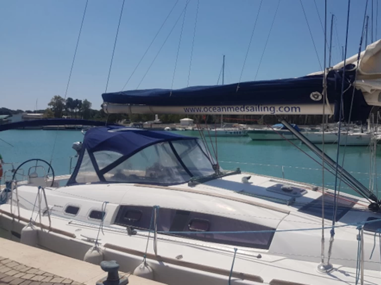 Sailboat to hire Pisticci at the best price