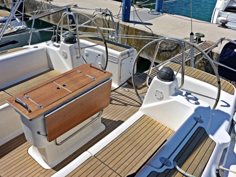 Hire a Bavaria Bavaria 46 Pisticci