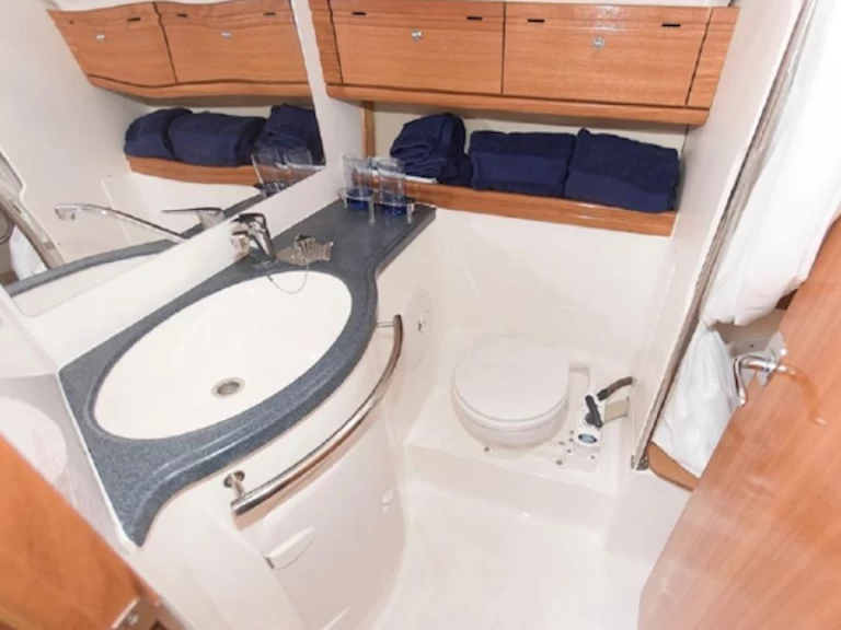 Sailboat hire in Pisticci - Bavaria Bavaria 46