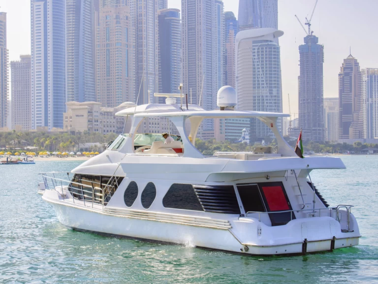 Yacht hire Dubaï harbour cheap X23
