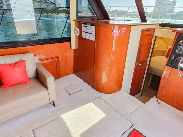 Luxury Yacht to hire Dubaï harbour at the best price