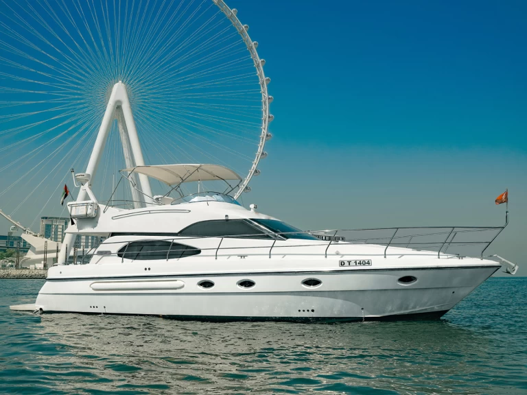 Motorboat to hire Dubaï harbour at the best price