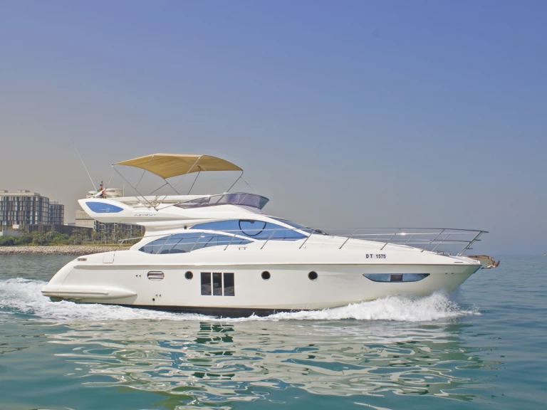 Yacht charter Dubaï harbour - Gulf Craft - Majesty Yachts X7 on SamBoat