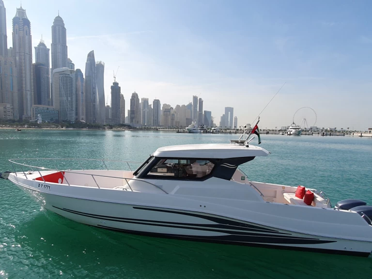Yacht hire Dubaï harbour cheap X13