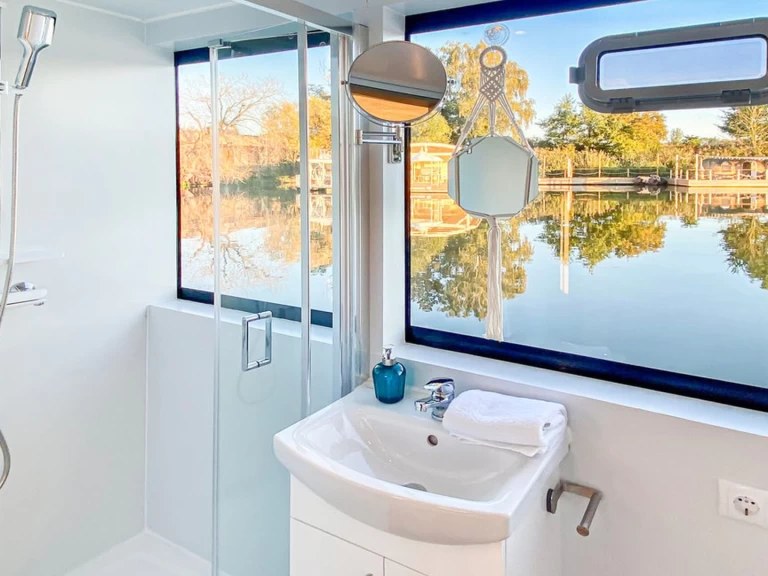 Yacht charter Buchholz - Luxboot Luxboot on SamBoat