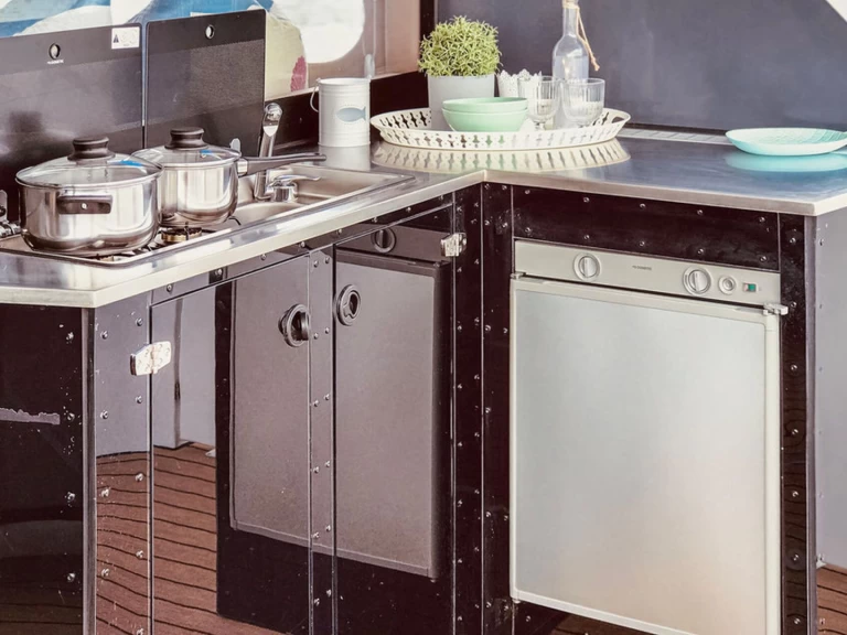 Charter a Luxboot Luxboot in Buchholz on Samboat