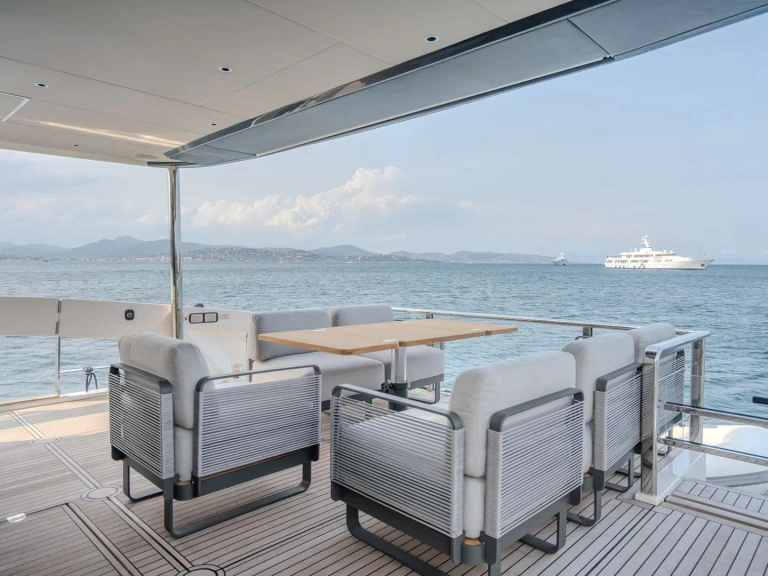 Yacht charter Antibes - Absolute SEMELA on SamBoat