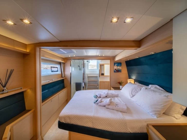 Yacht charter Néa Péramos - Lagoon Lagoon 560 on SamBoat