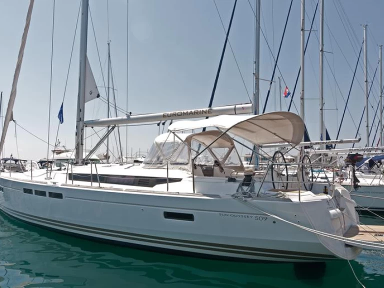 Charter a Jeanneau Sun Odyssey 509 in Pula on Samboat