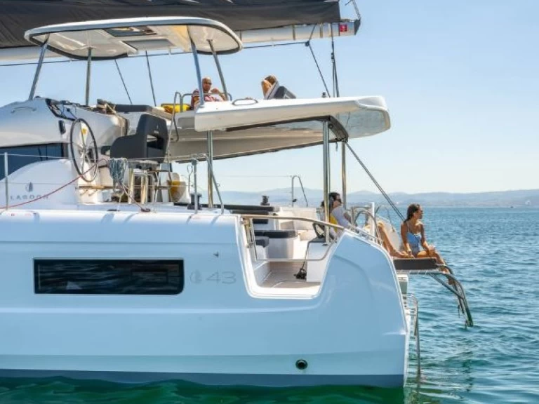Hire Catamaran with or without skipper Lagoon Parham Town