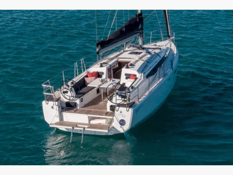 Yacht hire La Trinité-sur-Mer cheap Sun Odyssey 380