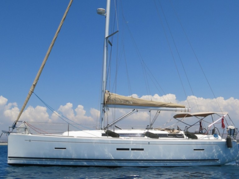 Dufour Dufour 405 Grand Large charter bareboat or skippered in  La Trinité-sur-Mer