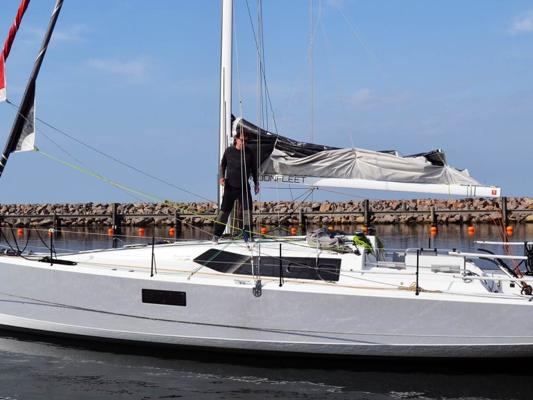 Charter a Pogo Structures Pogo 36 in La Trinité-sur-Mer on Samboat