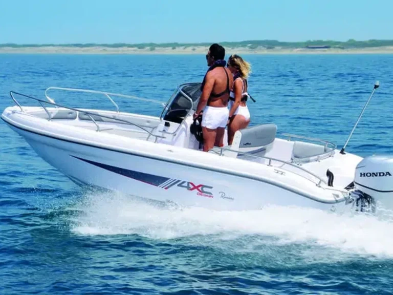 Hire Motorboat 4XC with a boat licence