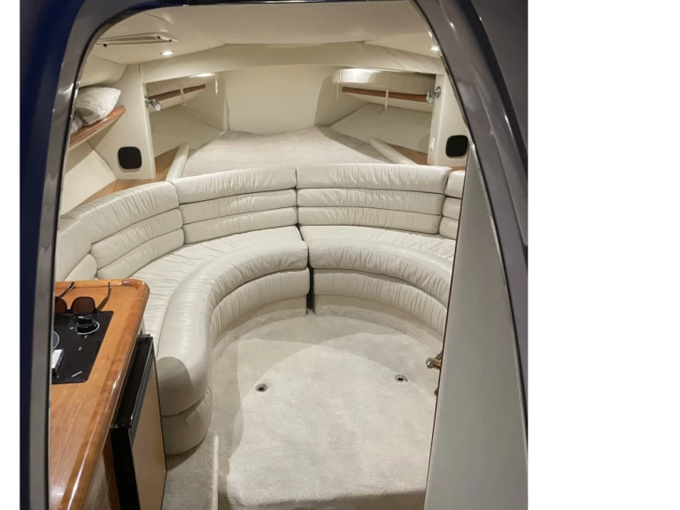 Yacht hire Beaulieu-sur-Mer cheap superhawk 34