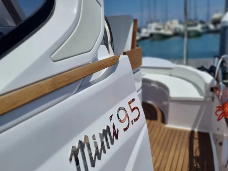 Motorboat to hire Sorrento at the best price