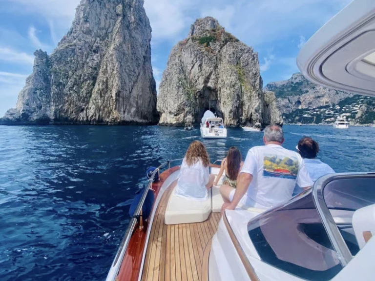 Mimi 9.5 Elite charter bareboat or skippered in  Sorrento