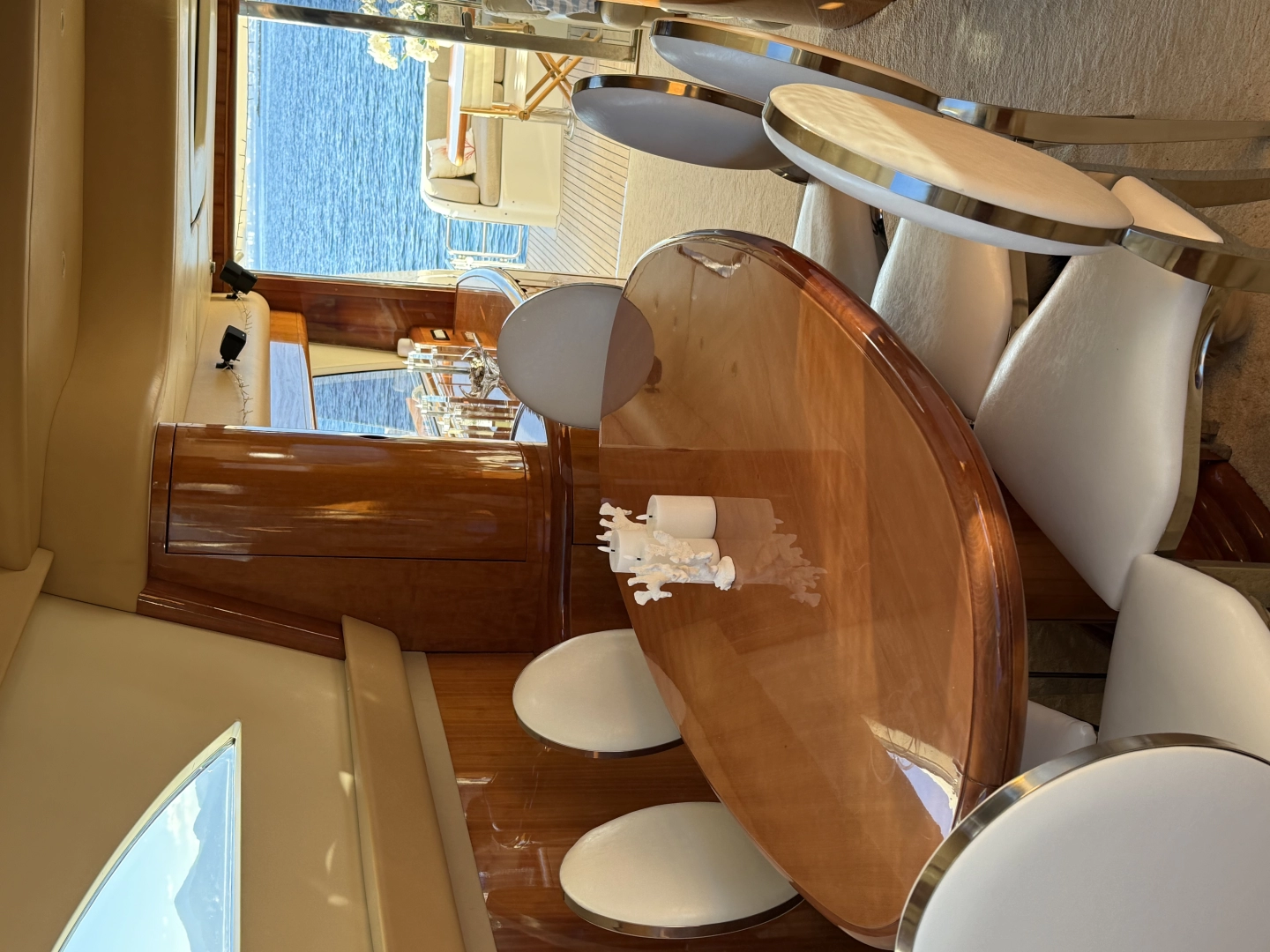 Hire Luxury Yacht with or without skipper Uniesse Fontvieille