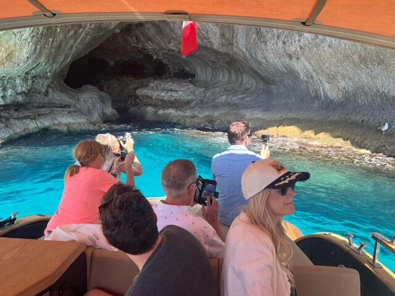 Motorboat hire in Amalfi - Esposito Premium 28