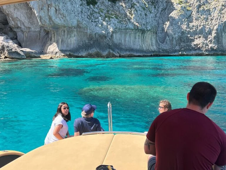 Charter a Esposito Premium 28 in Amalfi on Samboat