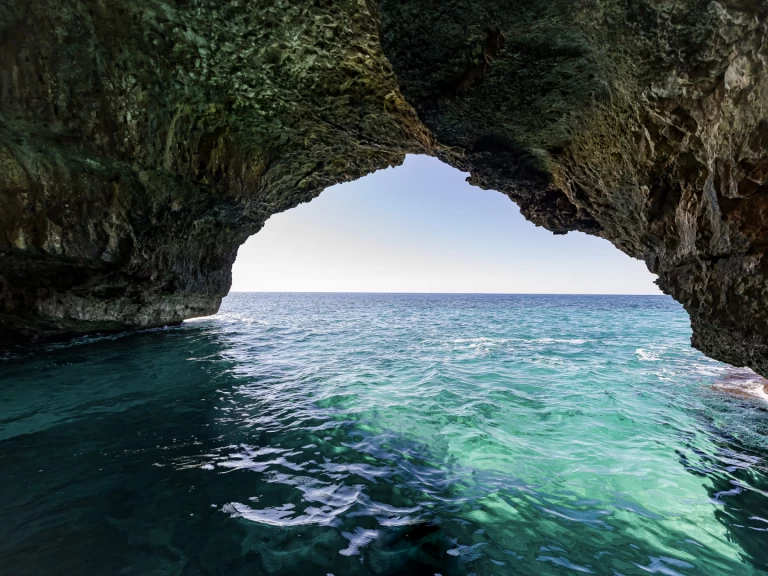 Motorboat to hire Torre Vado at the best price